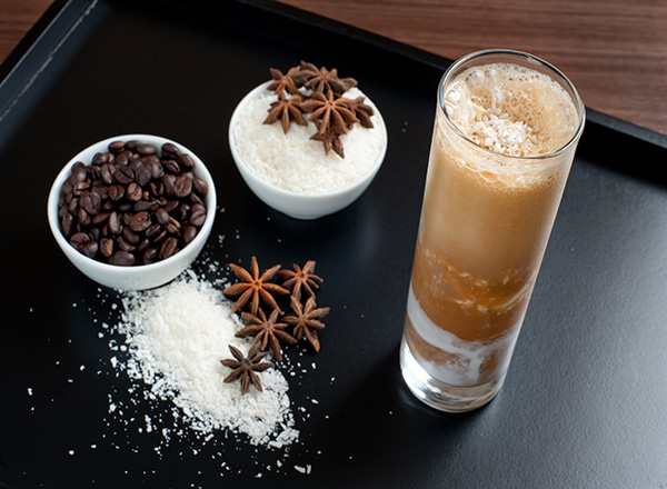 Opções geladas de café para combater o calor do verão
