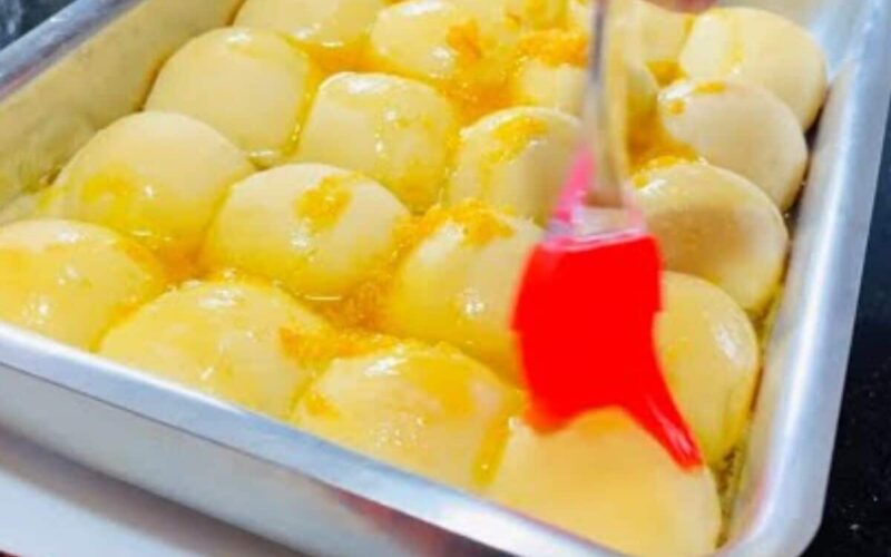 “Pão de alho macio e apetitoso: a praticidade de tê-lo sempre à disposição, inclusive no freezer”