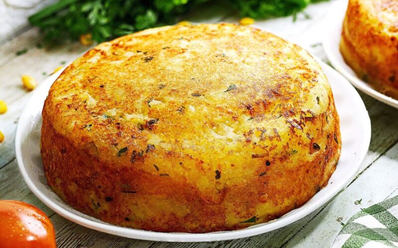 “Deliciosa torta de batata recheada com carne moída: crocante por fora e suculenta por dentro!”