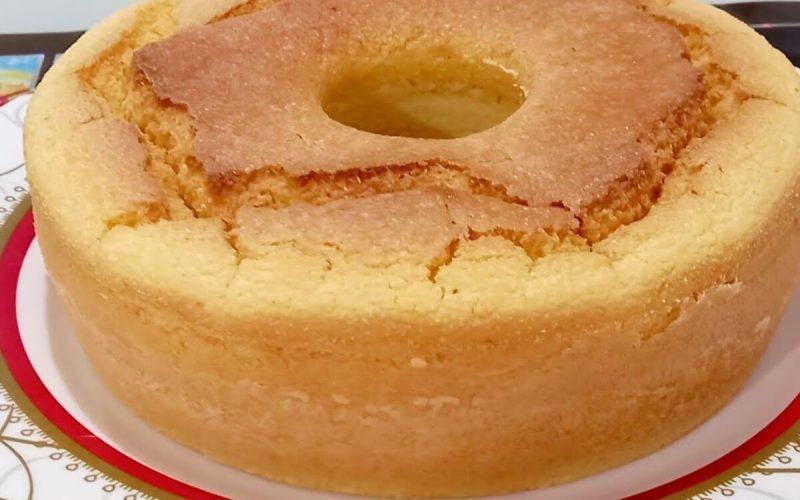 Deliciosa receita de bolo de flocão cremoso para acompanhar o café da tarde