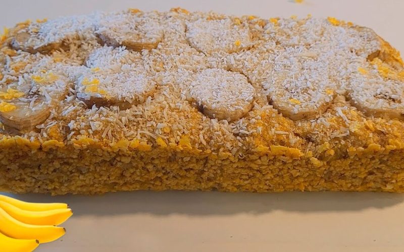 Delicioso mini pão de banana: a escolha perfeita para um lanche leve ou acompanhado de um café aromático