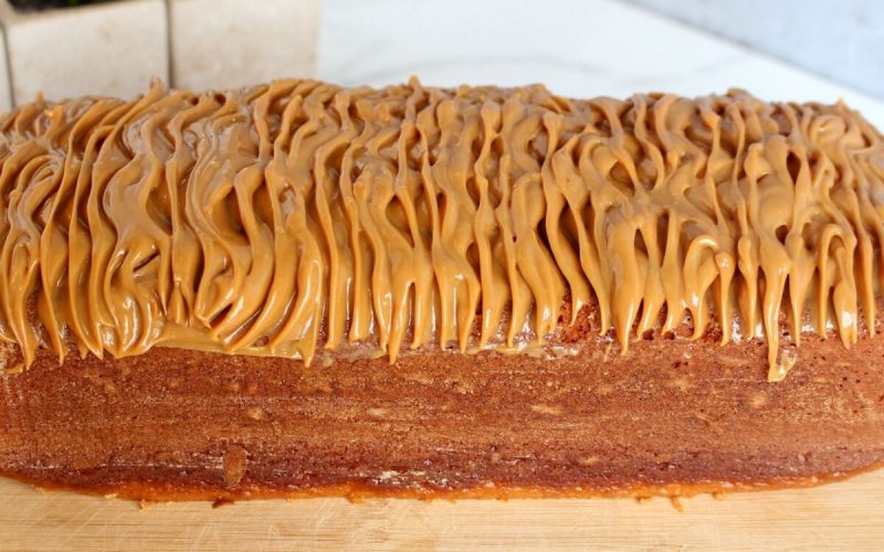 Delícia caseira: bolo de churros com toque especial de canela e doce de leite