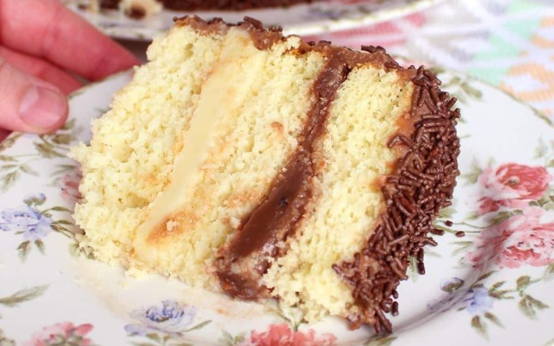 Delícia em Camadas: Aprenda a Fazer o Bolo Dois Amores, uma Mistura Irresistível de Sabores