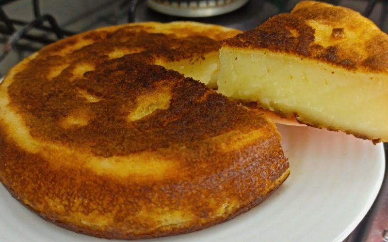 Pudim de maisena na frigideira: uma sobremesa irresistível com apenas um ovo e sem farinha de trigo