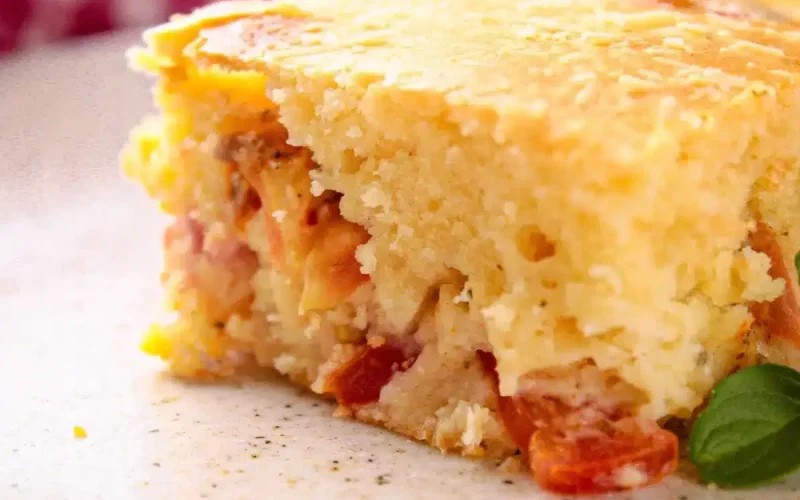 Receita prática de torta salgada: descubra como preparar uma delícia leve e macia para o seu lanche
