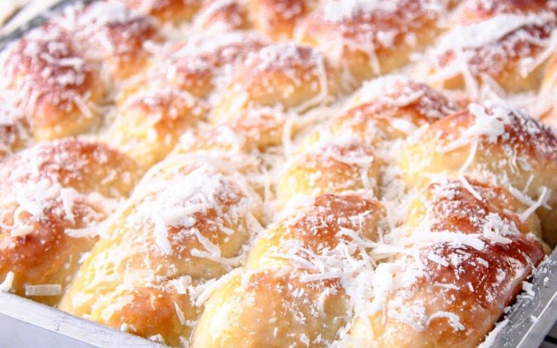 Delicioso pão de leite condensado: fofura e sabor equilibrados para um café da manhã inesquecível