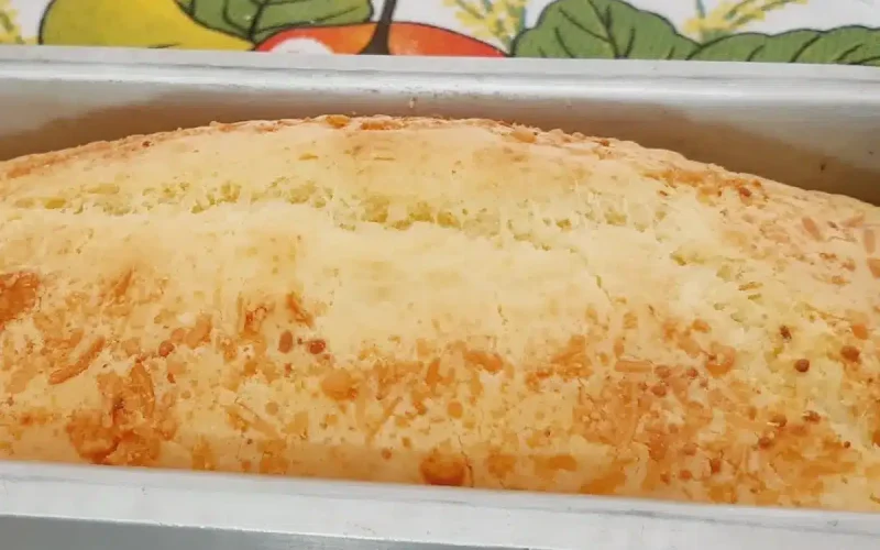 Delicie-se com pão caseiro sem glúten: a receita leve e fofinha ideal para o seu dia a dia.