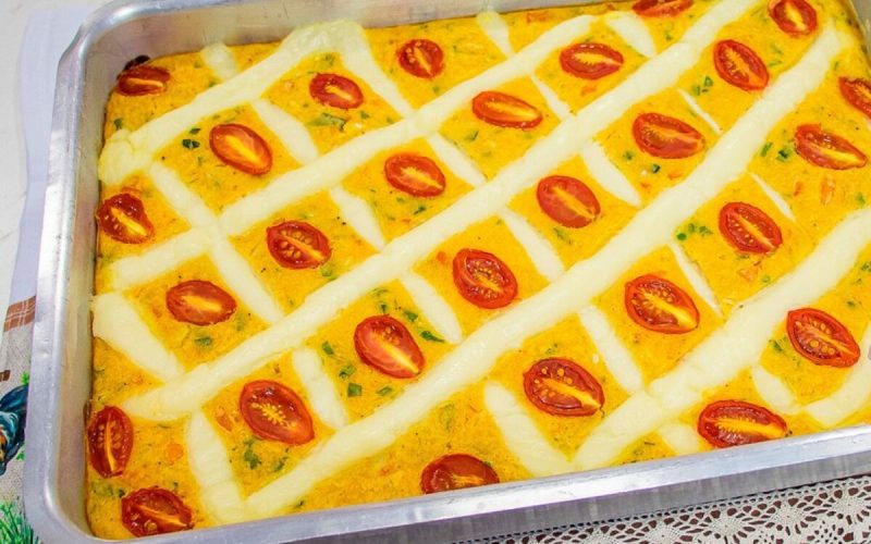 Delícia de torta de frango com catupiry: massa macia e recheio irresistivelmente cremoso