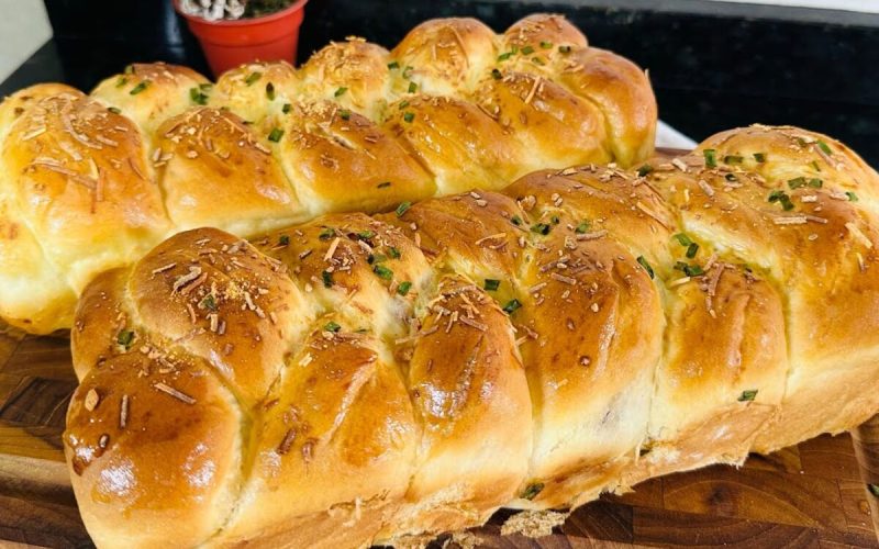 Deliciosa trança de calabresa: receita prática com massa irresistivelmente macia que vai conquistar sua família