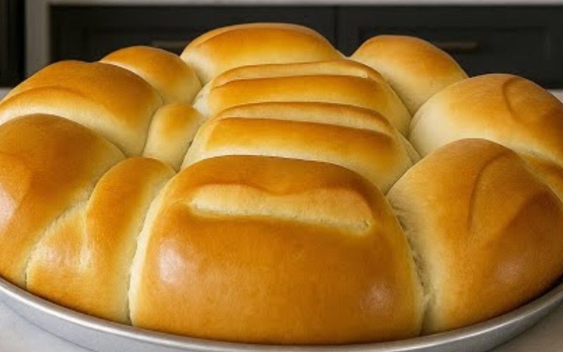 Descubra a receita de um pão caseiro macio e simples com creme de leite!