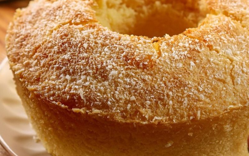 Delícia de coco: bolo sem farinha que derrete na boca com sua cremosidade