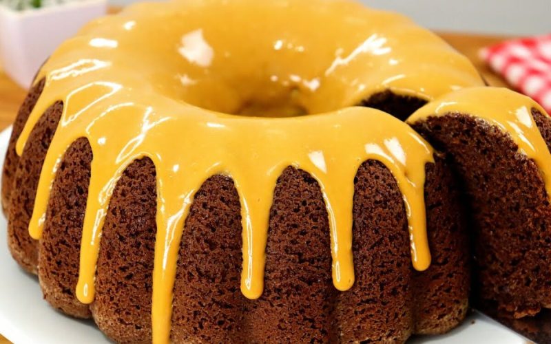 Delicie-se com o irresistível bolo pão de mel: uma combinação de massa úmida e especiarias ideal para acompanhar o café.