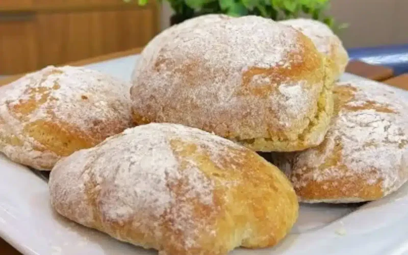 Descubra a receita prática e surpreendente do pão caseiro que não precisa de sova!