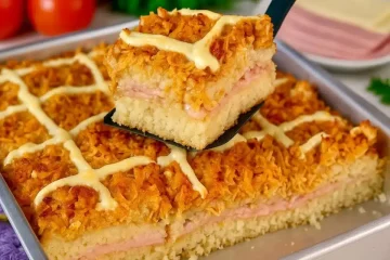 Torta de frango inovadora que se transforma em uma deliciosa pizza de catupiry para impressionar a todos