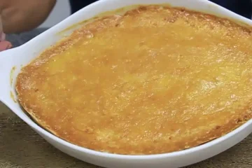Empadão irresistível: massa leve que derrete na boca e recheio cremoso de frango de dar água na boca
