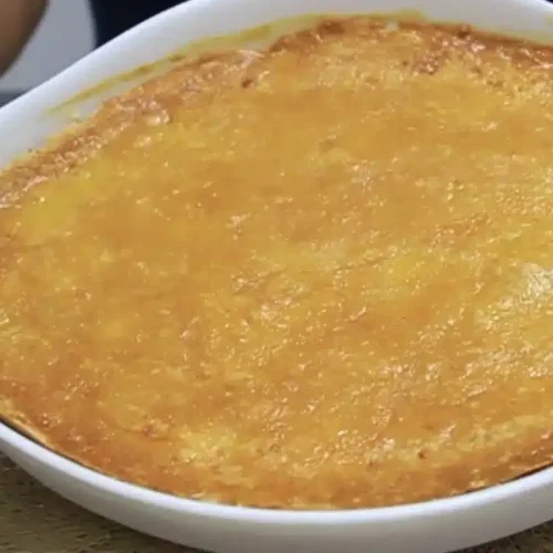 Empadão irresistível: massa leve que derrete na boca e recheio cremoso de frango de dar água na boca