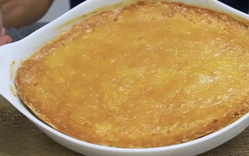 Empadão irresistível: massa leve que derrete na boca e recheio cremoso de frango de dar água na boca
