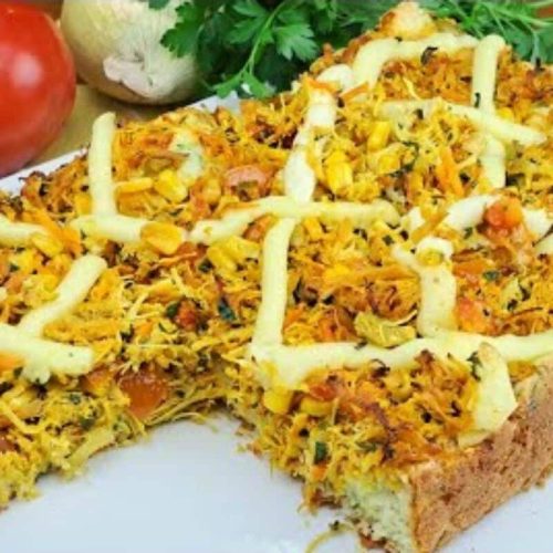 Deliciosa torta de frango cremosa com requeijão e massa leve que vai conquistar paladares