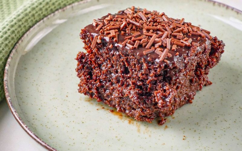 Bolo de chocolate prático: uma receita simples e deliciosa para surpreender no Dia dos Pais