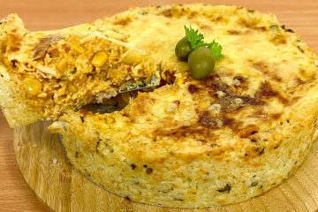 Deliciosa torta de frango com arroz do dia anterior: um lanche irresistível e recheado de sabor!