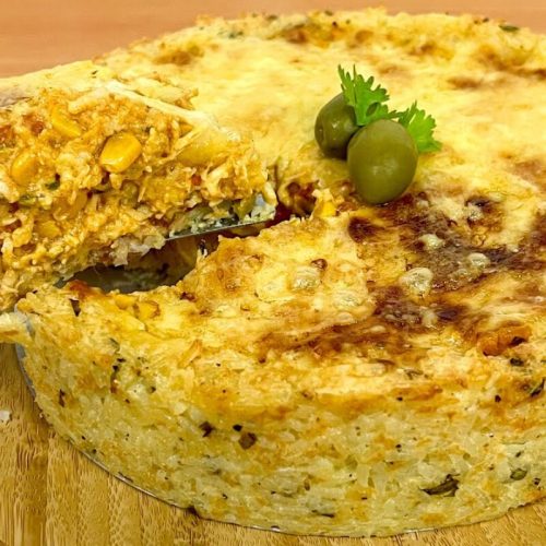 Deliciosa torta de frango com arroz do dia anterior: um lanche irresistível e recheado de sabor!