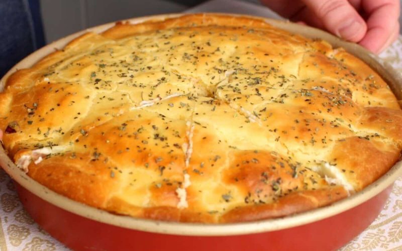 Deliciosa torta de atum: leve, saborosa e ideal para um lanche prático.