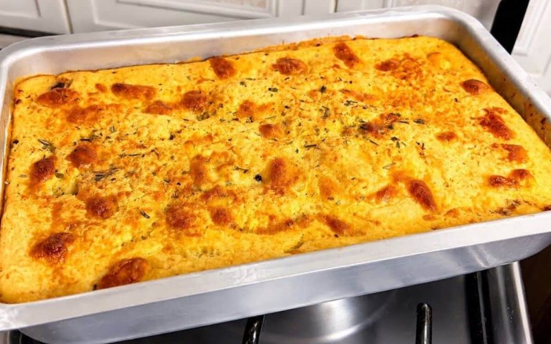 Torta de sardinha com a melhor massa fofinha e recheio bem temperado, ideal para o seu lanche