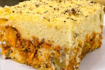 Deliciosa torta de frango sem glúten: leve, fofa e repleta de sabor saudável!