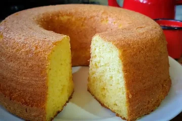 Delícia caseira: Bolo fofinho e econômico sem leite, ideal para o café da manhã